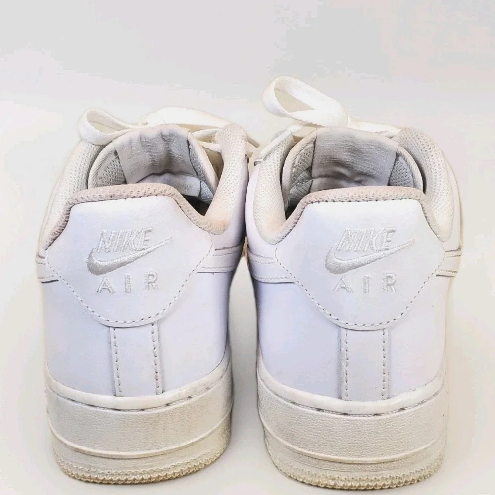 Nike Air‎ Force 1 '07 Low Mens Size 8.5 White Athletic Lifestyle AF1